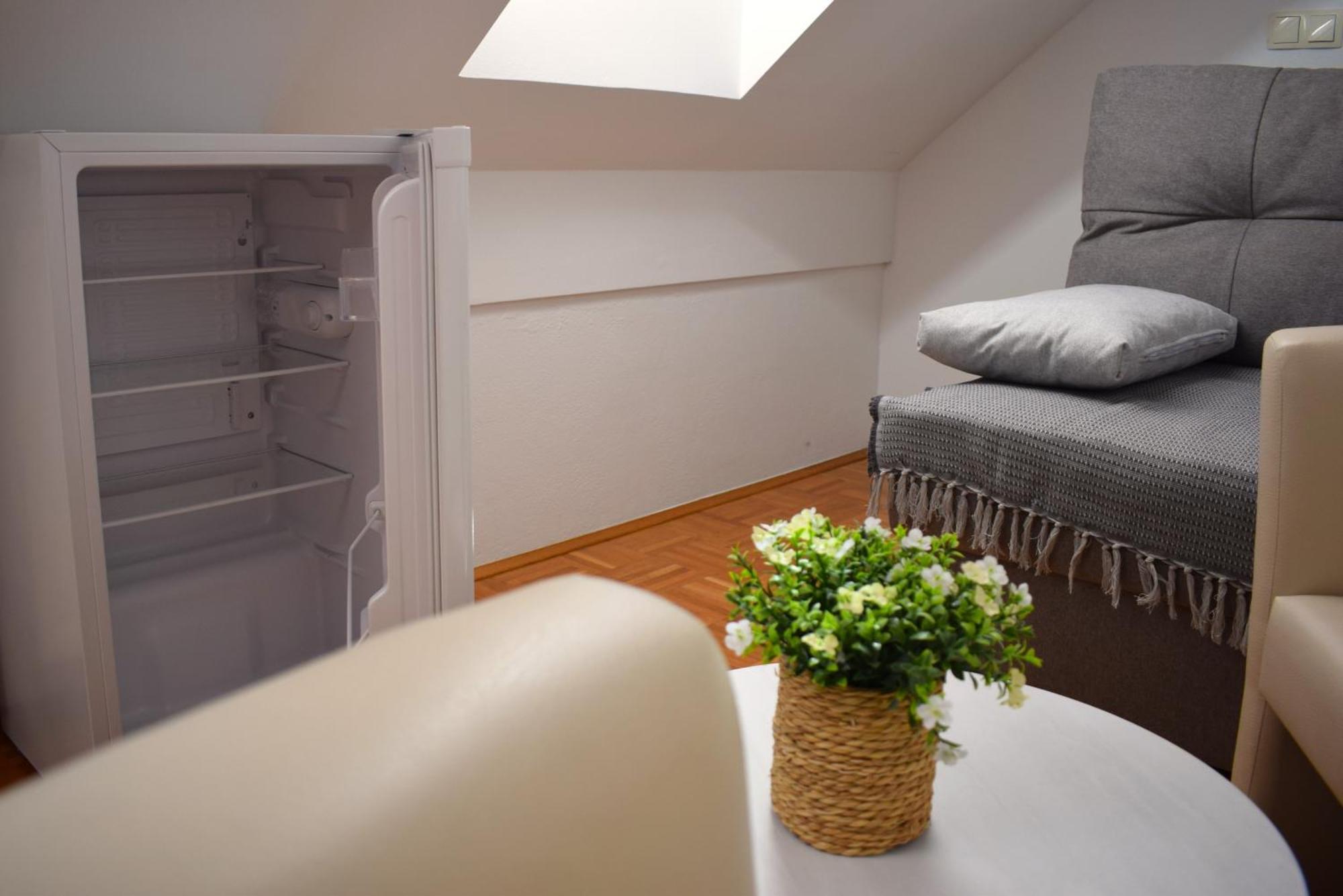 Farm Stay Zevnik Брежице Экстерьер фото
