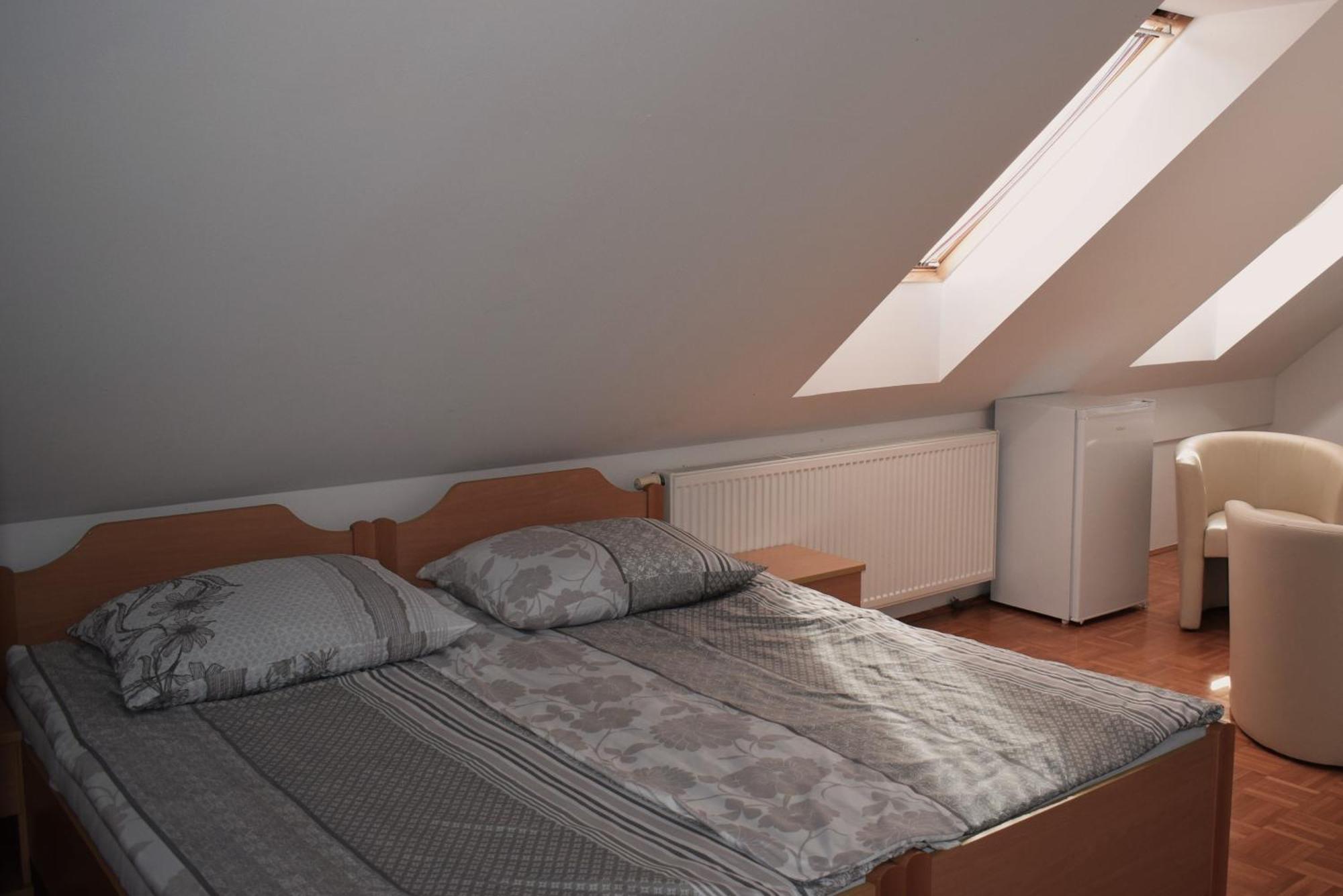 Farm Stay Zevnik Брежице Экстерьер фото