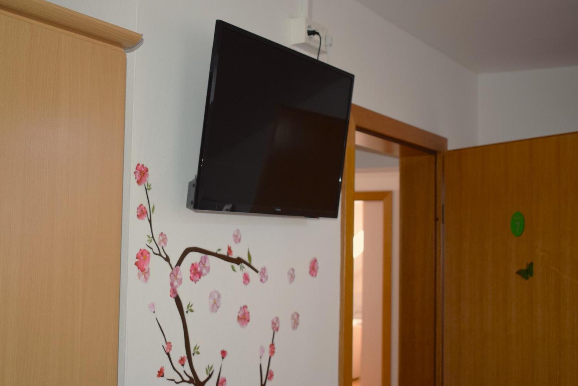 Farm Stay Zevnik Брежице Экстерьер фото