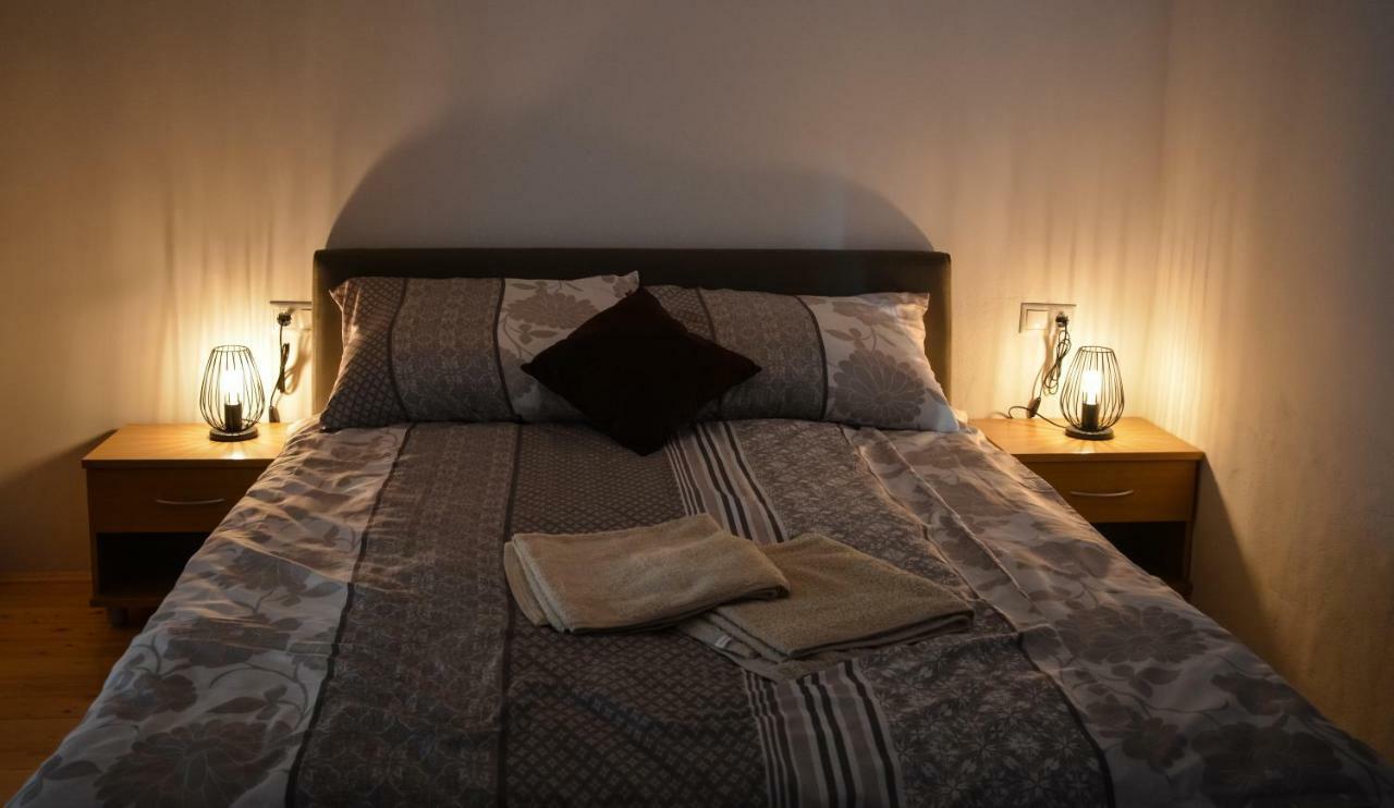 Farm Stay Zevnik Брежице Экстерьер фото