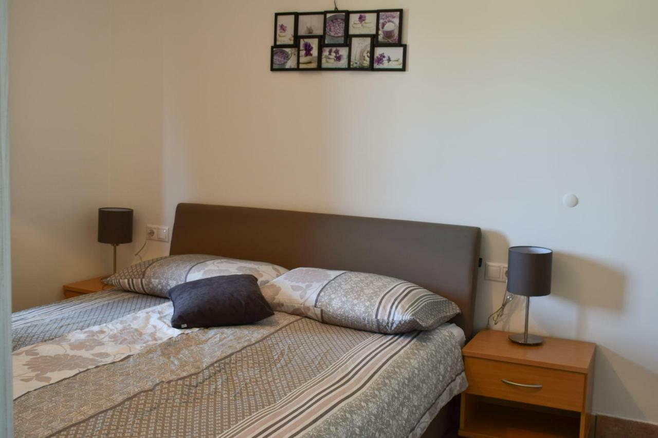 Farm Stay Zevnik Брежице Экстерьер фото