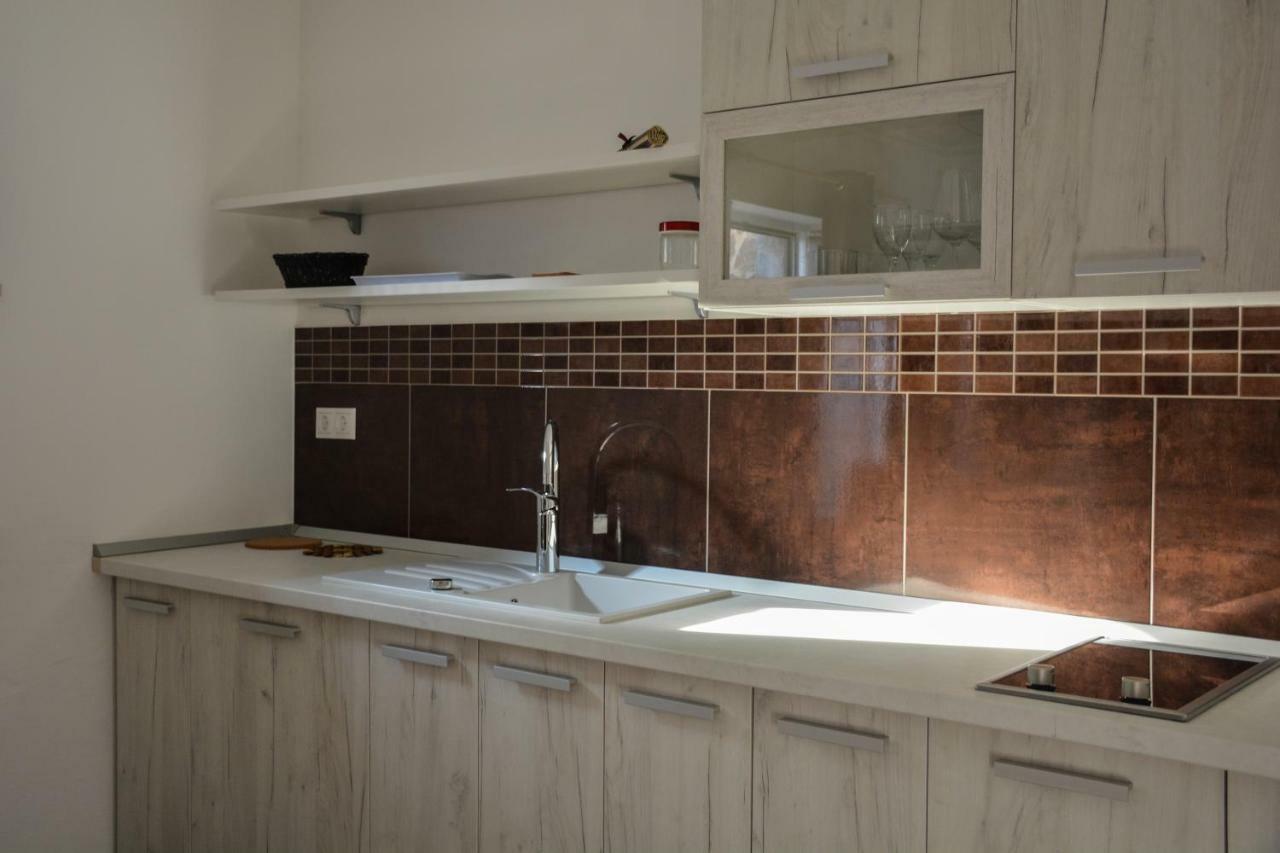 Farm Stay Zevnik Брежице Экстерьер фото