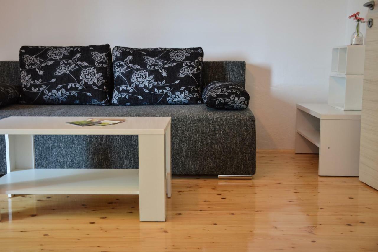 Farm Stay Zevnik Брежице Экстерьер фото