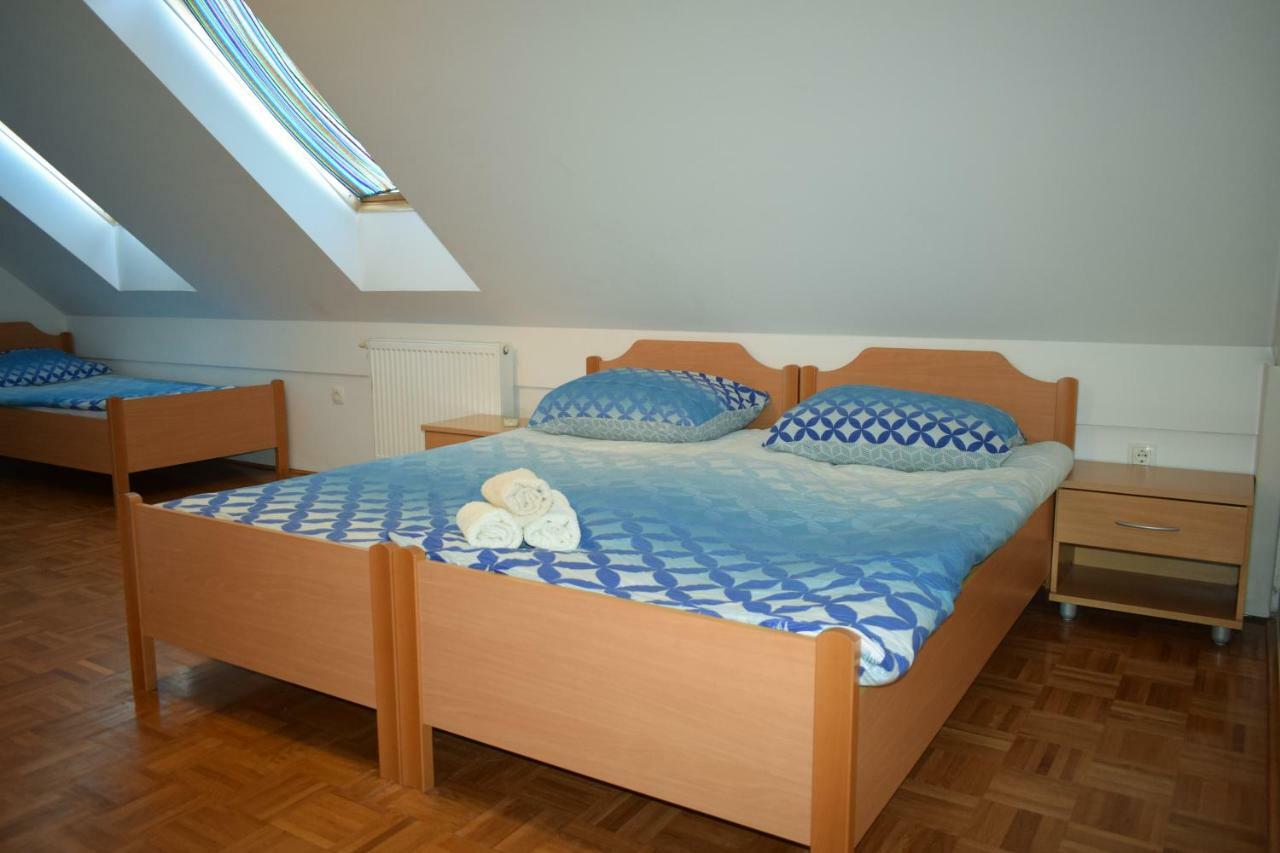 Farm Stay Zevnik Брежице Экстерьер фото